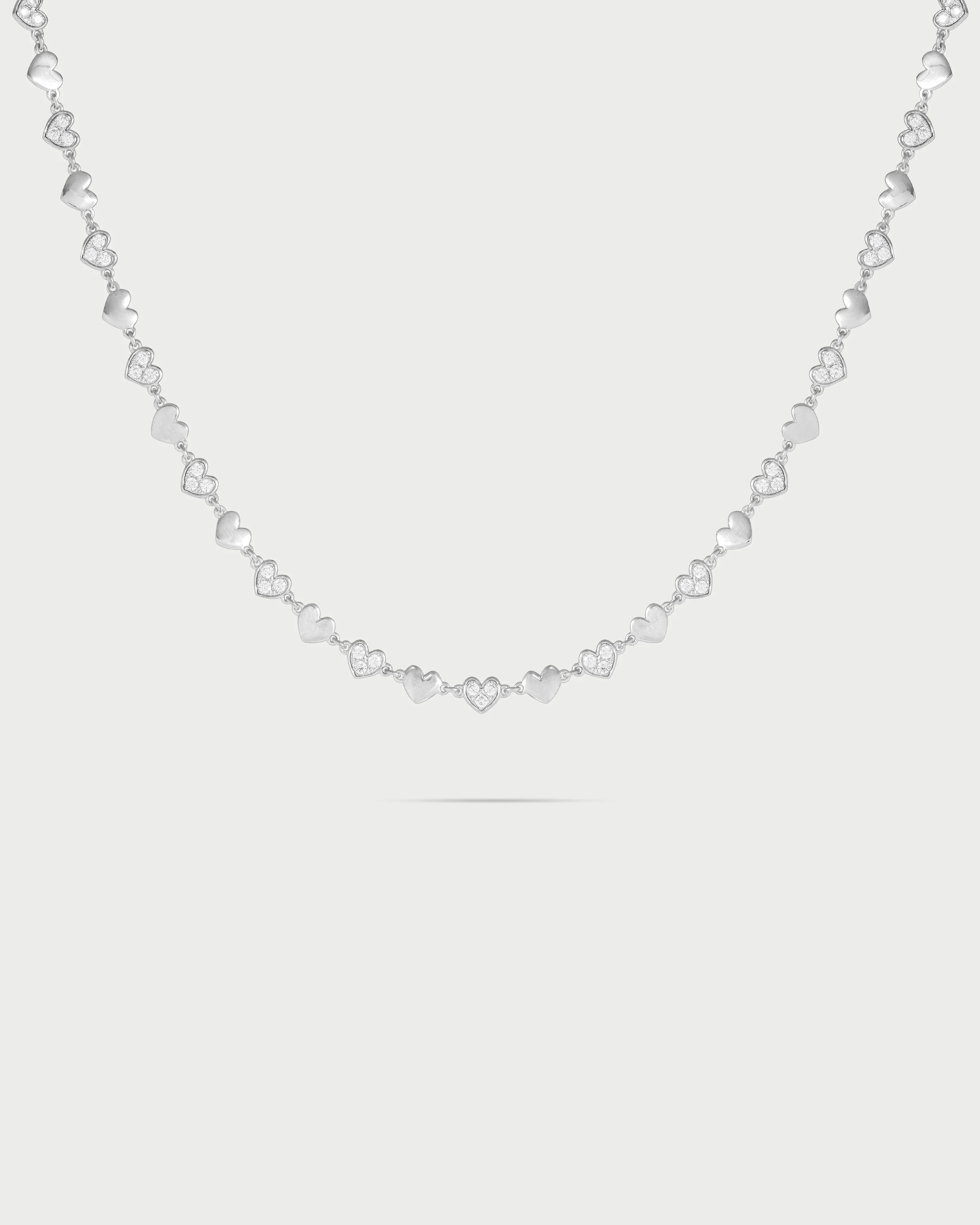 Girocollo con cuori alternati lisci e pavè - Image 3